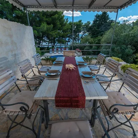 Luxury Oasis Brac With Heated Pool