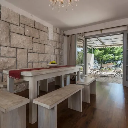 Vila Luxury Oasis Brac With Heated Pool