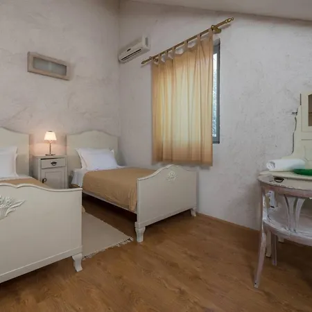 Vila Luxury Oasis Brac With Heated Pool