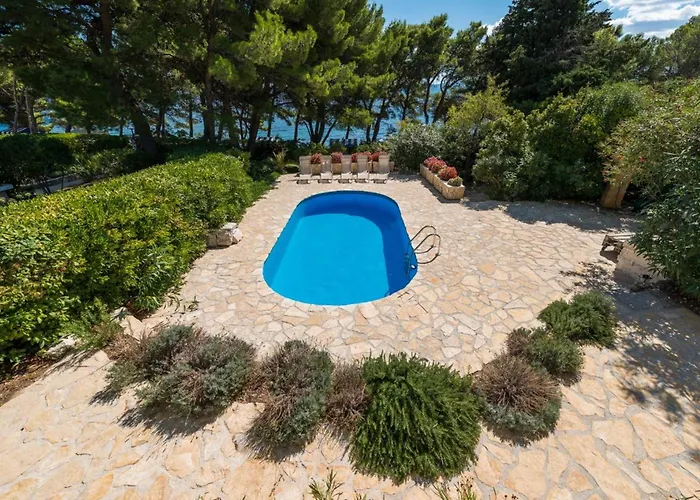 Luxury Oasis Brac With Heated Pool Bol