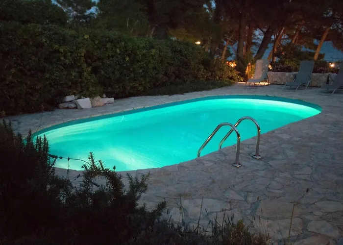 Vila Luxury Oasis Brac With Heated Pool *